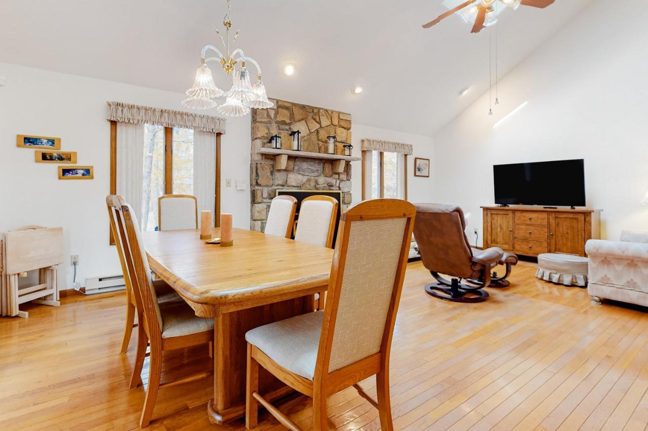Friendship Lodge Pocono Lake Extérieur photo